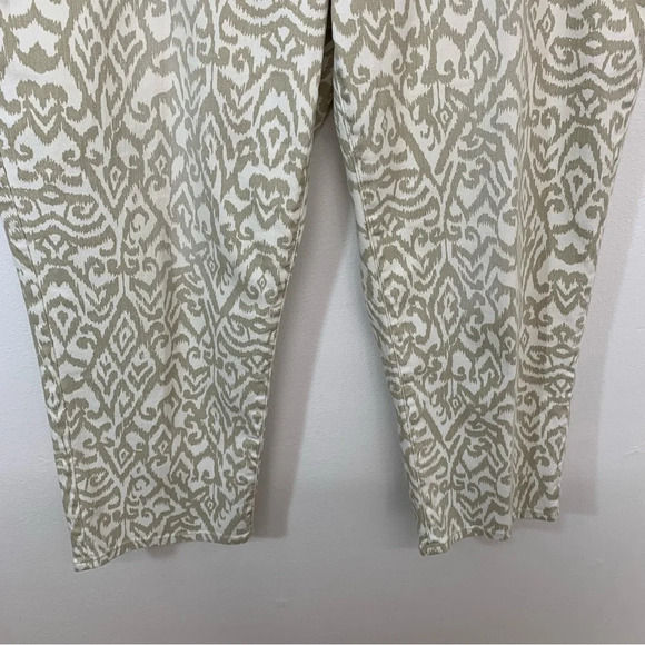 Chicos 3 Pants Crop XL/16 White Tan Print Pockets Front Zip Stretch Casual Work - Picture 3 of 11